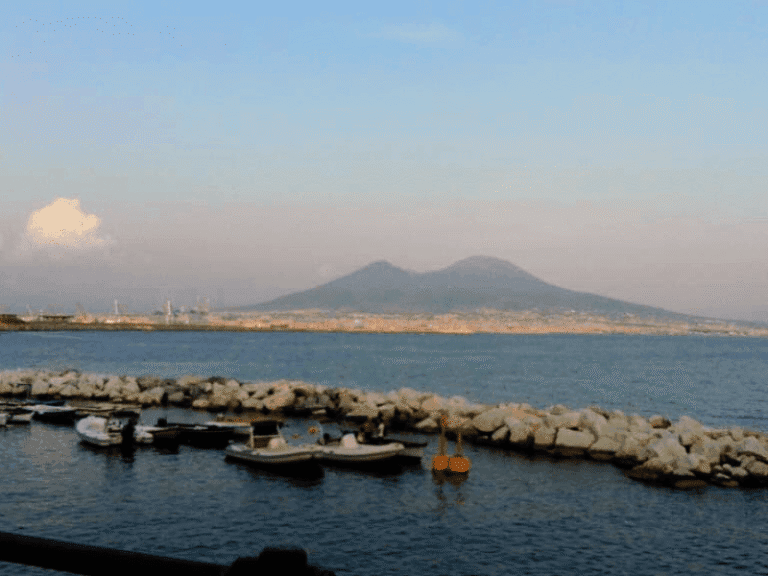 Vista del vesubio al fondo
